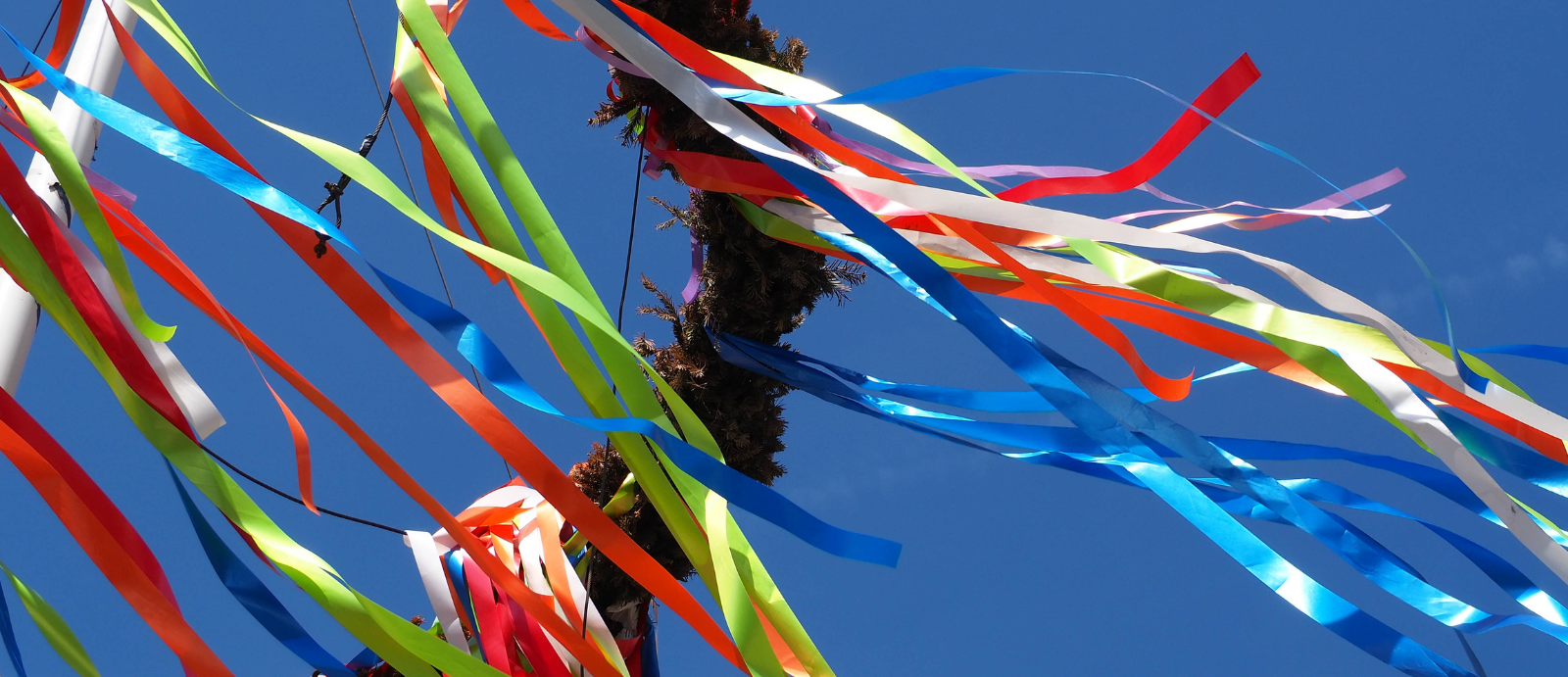 Ünnepi nyitvatartás – Május 01.